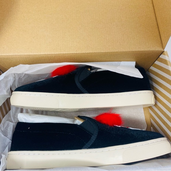 NWT Soludos Velvet Show Pony Sneaker Black and Red Pom Poms Size 5.5 - Picture 15 of 15